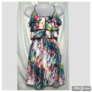🛍 5/20 Beautiful feather print dress sz M